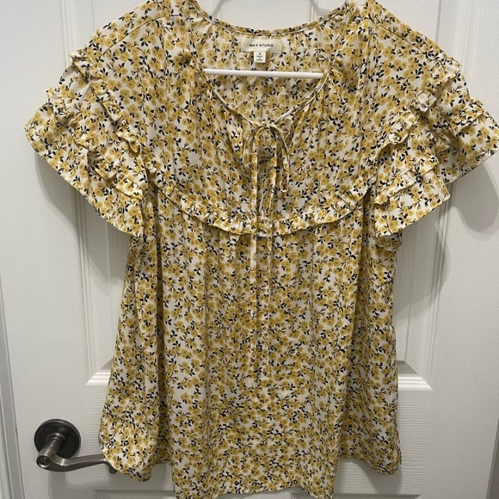 Cute Max studio top shortsleeved yellow top small